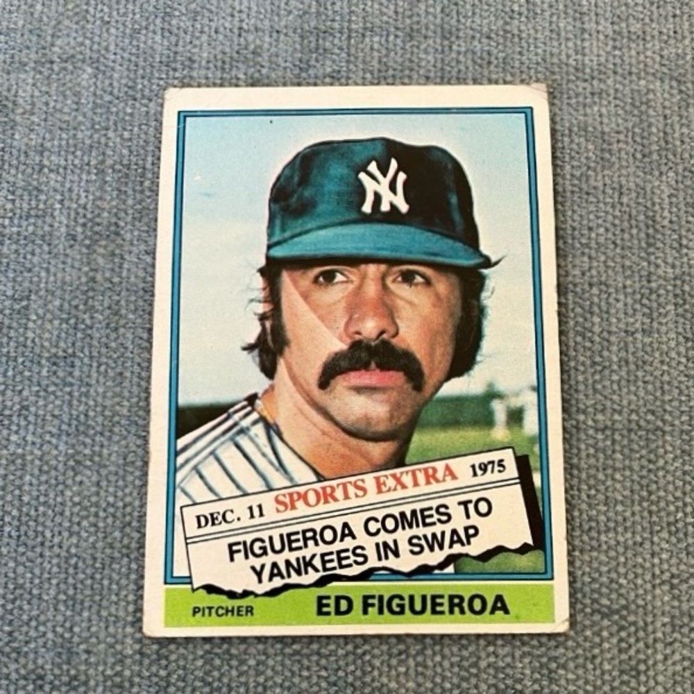 1976 Topps New York Yankees Baseball Card Trading Card - Picture 1 of 2